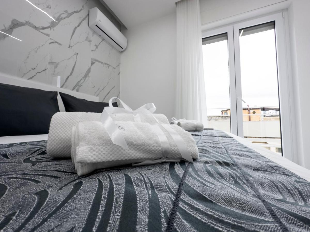 White Elegance Luxury B&B Caserta Luaran gambar