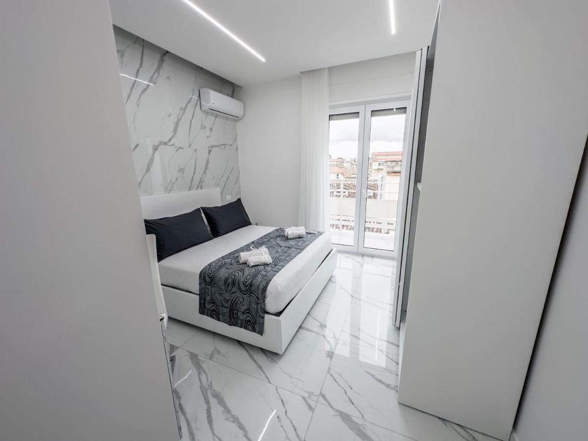 White Elegance Luxury B&B Caserta Luaran gambar