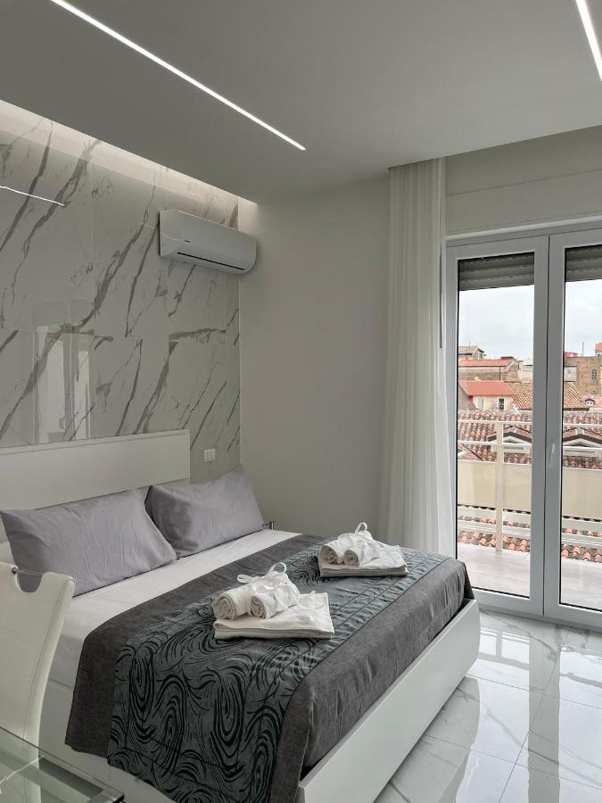 White Elegance Luxury B&B Caserta Luaran gambar