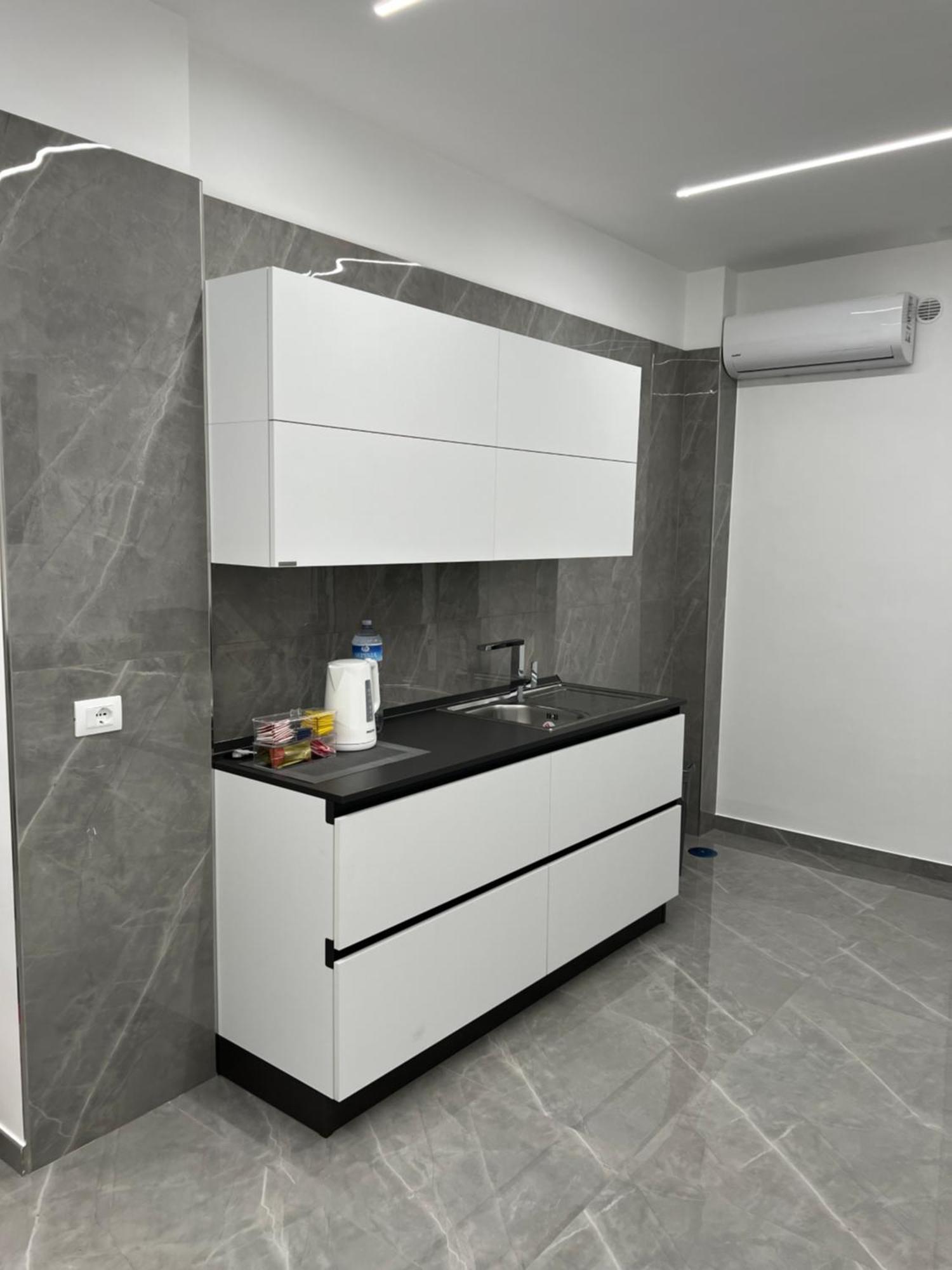 White Elegance Luxury B&B Caserta Luaran gambar